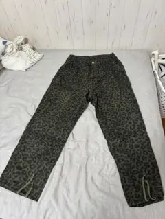 XLARGE レオパード柄 カーゴパンツ オリーブ Mサイズのサムネイル