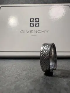 Givenchyリング20号前後