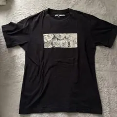ユニクロ　進撃の巨人　リヴァイ　Tシャツ