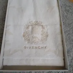 GIVENCHY ハンドタオル 刺繍ロゴのサムネイル