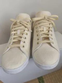 adidas Stan Smith クリーム色 スニーカー