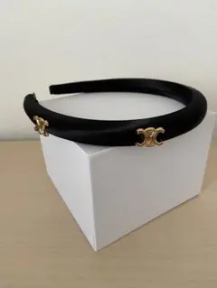 CELINE カチューシャ ブラックのサムネイル