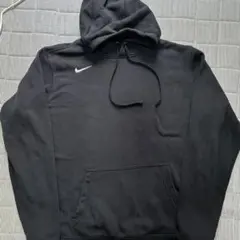 NIKE パーカー　ブラック　フーディ　珍刺繍