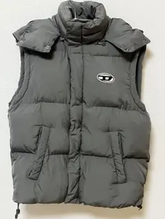 【極美品】DIESEL 中綿ベスト ブラック・ホワイト 極美品】DIESEL 中綿ベスト ブラック・ホワイト ディーゼル