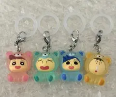 クレヨンしんちゃん　めじるしアクセサリー　みんなでくま