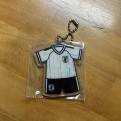 サッカー日本代表 ユニフォーム型 アクリルキーホルダー NO.17 - メルカリ