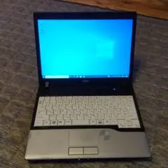 モバイルノートPC Fujitsu FUTRO MP702 12インチ
