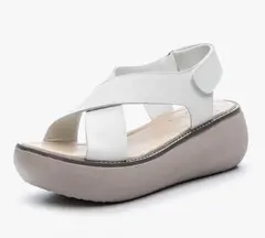 クロスストラップ 厚底サンダル ホワイト　レディース　ソフトソール