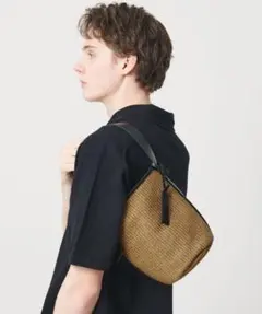 タイムセール！美品＜LA UNIQA＞レザー ショルダー トート バッグ