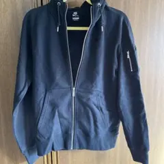 Nike ブラック ジップアップパーカー