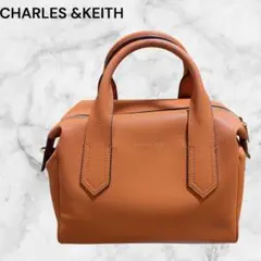 極美品【CHARLES＆KEITH】ダブルハンドル ミニダッフルバッグ オレンジのサムネイル