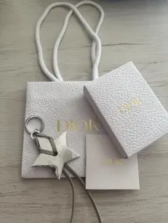 Dior ノベルティー星型レザーキーホルダー