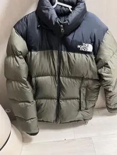 ヌプシ ダウン オリーブグリーン