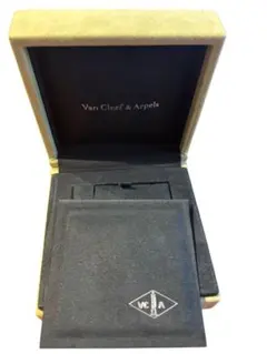 Van Cleef & Arpels ジュエリーボックス 空箱　ヴァンクリ