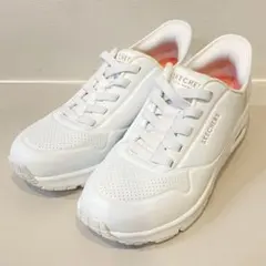 【美品】スケッチャーズ SKECHERS SLIP-INS ホワイト 23.5