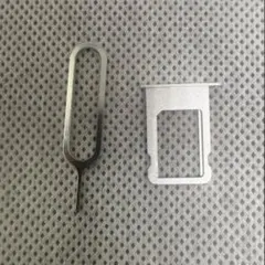 iPhoneSE（第一世代）iPhone5S・5共用　SIMトレイ（シルバー）