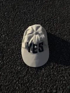 "YES" baseball cap beige