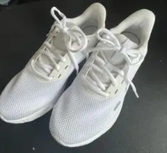 NIKE REVOLUTION 24.0cmランニング　白スニーカー