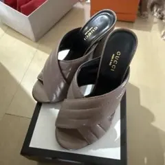 ま*り様 GUCCI ベージュ オープントゥミュール　美品