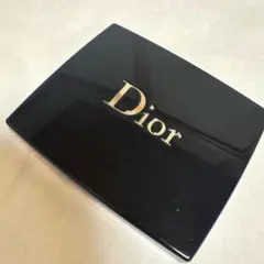 Dior アイシャドウ サンククルールクチュール689