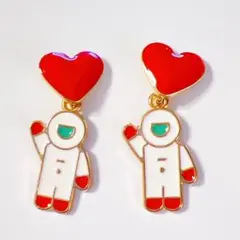 宇宙飛行士　ピアス