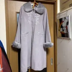 axes femme 薄紫 ファー付きロングコート