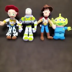 トイ・ストーリー ぬいぐるみ とてもオチャメで可愛い4人組です。