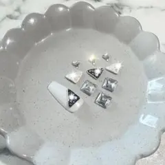 無言購入OK ロゴ ネイル　ネイルパーツセット