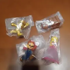 スーパーマリオ めじるしアクセサリー2　マリオ　ピーチ　シークレット　クリボー