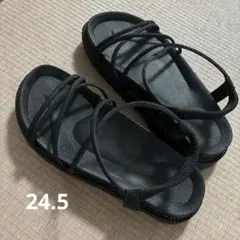 ストラップ サンダル ブラック　24.5のサムネイル