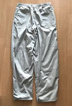 ナイキ　トレーニングパンツ　サイズ:Ｍ　レディース　ベージュ　NIKE