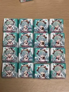 初音ミク チロルチョコ チロルミク 16個セット 絵柄4種 ファミマ 夢ノ内