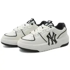 MLB Chunky Liner New York Yankees スニーカーのサムネイル