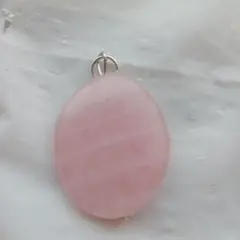 ローズクォーツ　ペンダントトップ　3✕2cm大粒ハンドメイド新品未使用美品