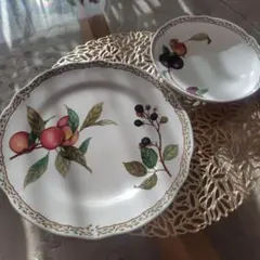 未使用品　ノリタケ　ロイヤルオーチャード　深皿　スープ皿　プラム柄　お皿　食器 未使用品 ノリタケ ロイヤルオーチャード 深皿 スープ皿 プラム柄 お皿