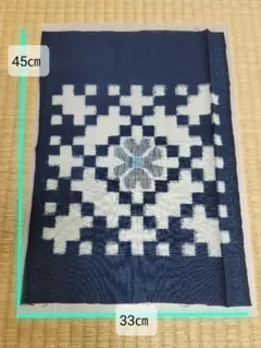 かすり生地　花模様　手織り　 45cm x 33cm