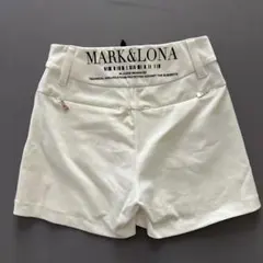 MARK&LONA マークアンドロナ　ショートパンツ　ハーフパンツ　ロゴ　白のサムネイル