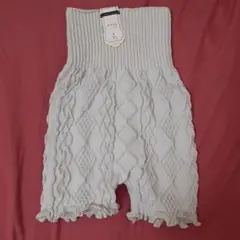 ライトグレー ケーブル編み ショートパンツ