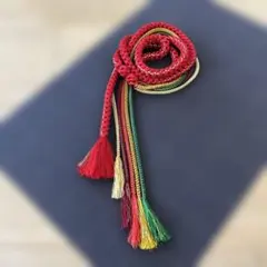 振袖用赤と緑の房付き帯締め