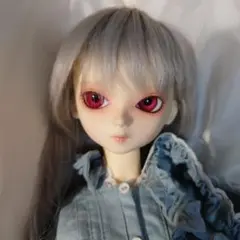 メイクが抜群に良いブルーフェアリー社のタイニーフェアリー、女の子、洋服付き