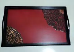 ♣天然木の漆塗り長盆　♣渋い朱色と大胆な花柄がモダン