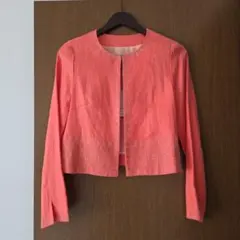 コーラルピンク 刺繍ノーカラージャケット　サイズ2