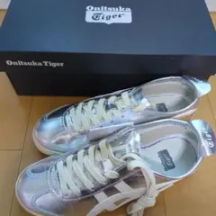 新品未使用　オニツカタイガー　スニーカー　Mexico66　現行モデル
