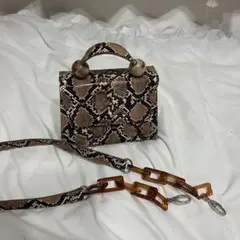 (お値下げしました)ヘビ柄ショルダーバッグ コンパクト