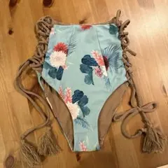 水着・ラッシュガード ALEXIASTAM Tan x Calmful Botanic ALEXIASTAM Nicki Tan x Calmful Botanic - メルカリ