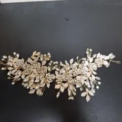 ウェディングヘッドドレス 花と葉の刺繍