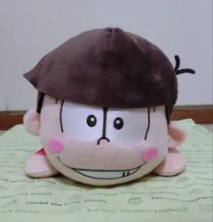 おそ松さん　松野おそ松　メガジャンボ　寝そべりぬいぐるみ