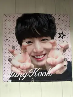 BTS グク ジョングク JK マイクロファイバーハンドタオル　30×30cm BTS グク JK マイクロファイバーハンドタオル 30×30cm - メルカリ