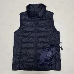 UNIQLO ウルトラライトダウンベスト　ネイビー　Mサイズ