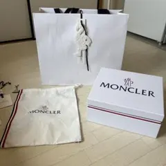 モンクレール 紙袋 36×31.5 2枚 26×24 2枚 4枚まとめ - メルカリ